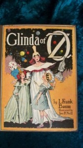 Glinda of Oz – In which are related the Exciting Experiences of Princess Ozma of Oz, and Dorothy, in their hazardous journey to the home of the Flatheads, and to the Magic Isle of the Skeezers, and how they were rescued from the dire peril by the